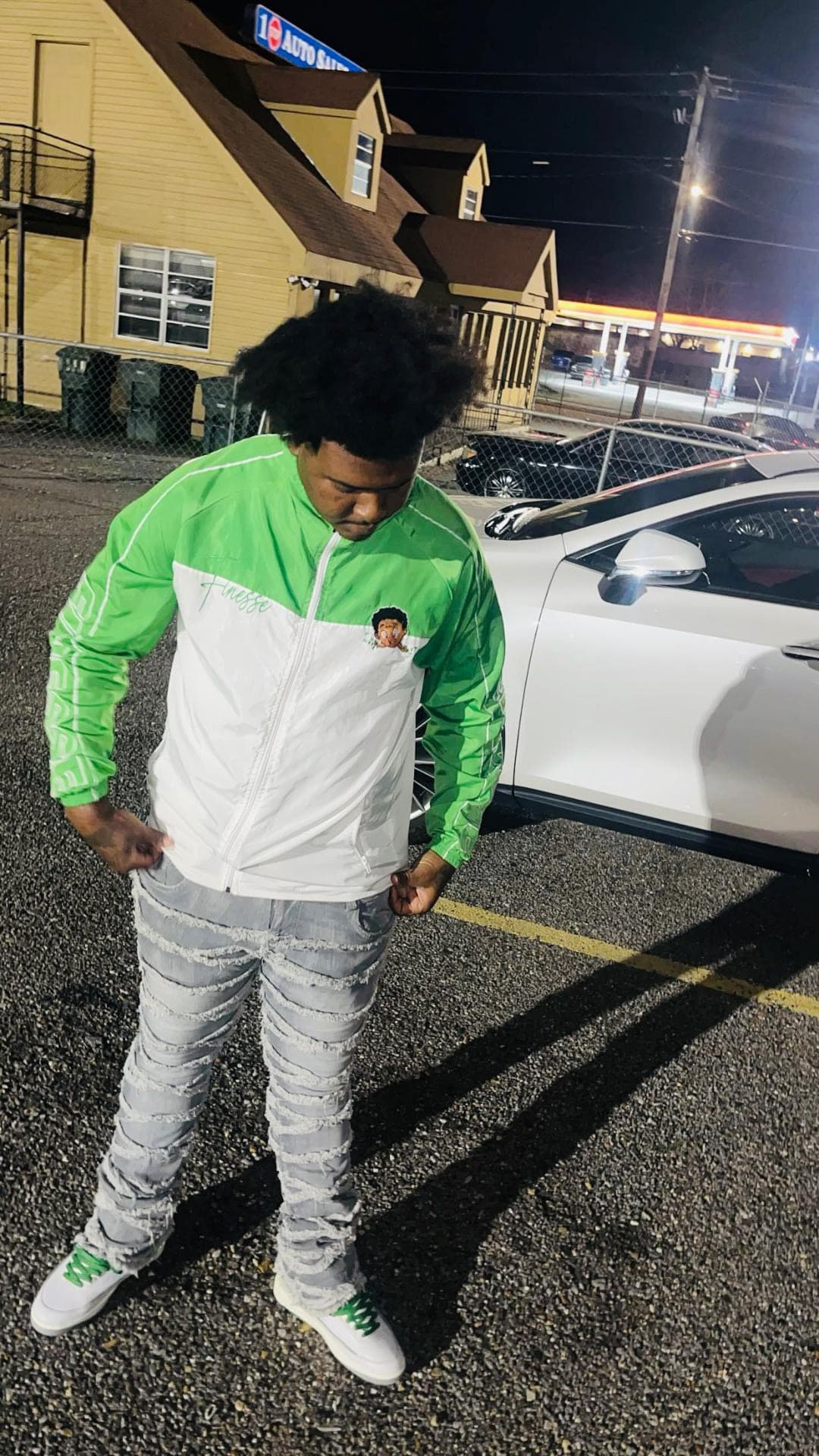 GeeHood Signing Announcement